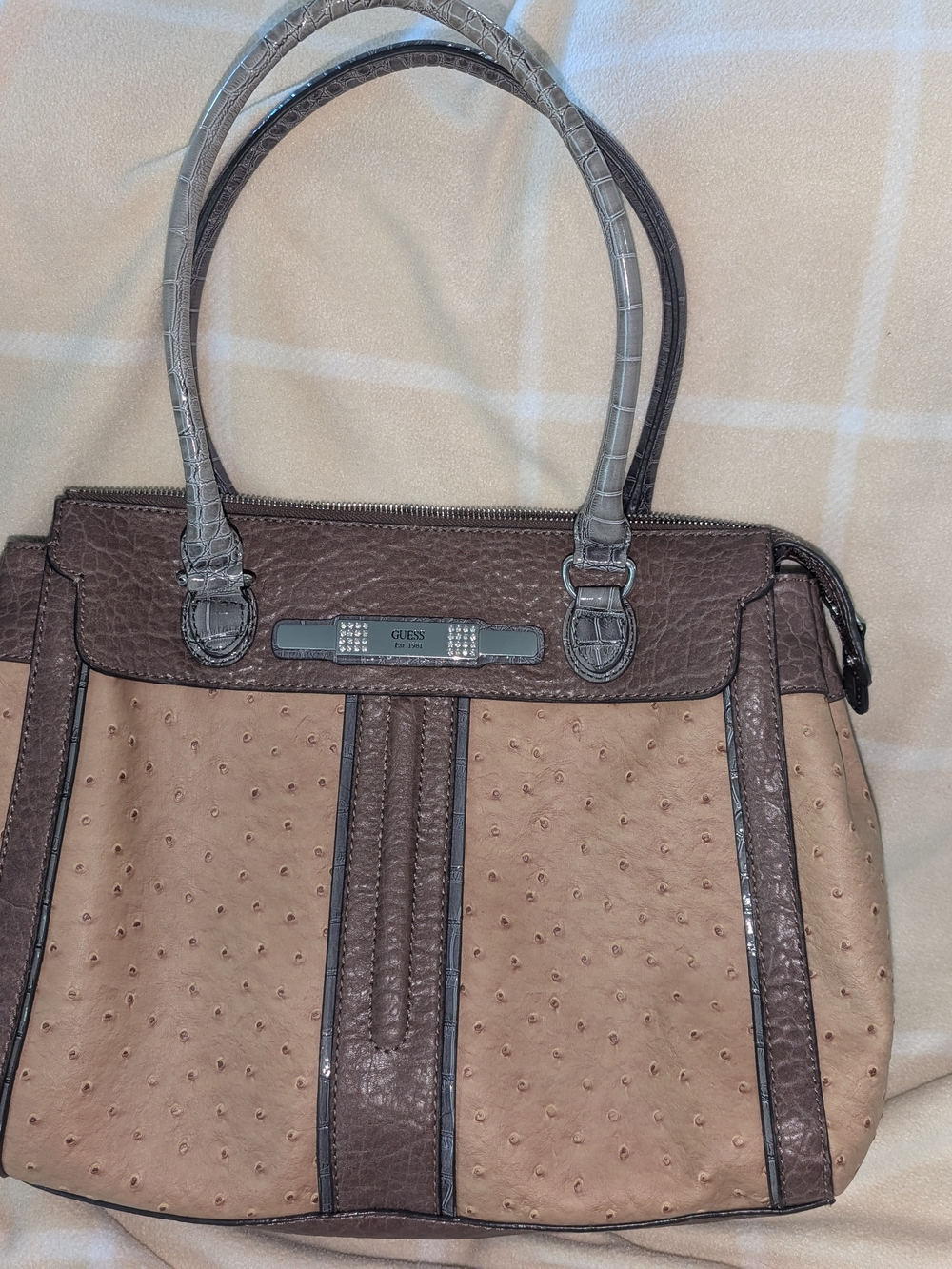 GUESS Two-Tone Brown Tote Handbag